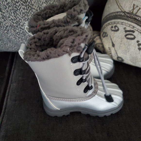 Nib native treklite snow boots childrens 6 - Picture 8 of 8